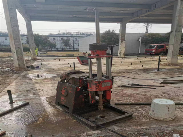 东郊镇袖阀管小导管注浆加固施工工艺